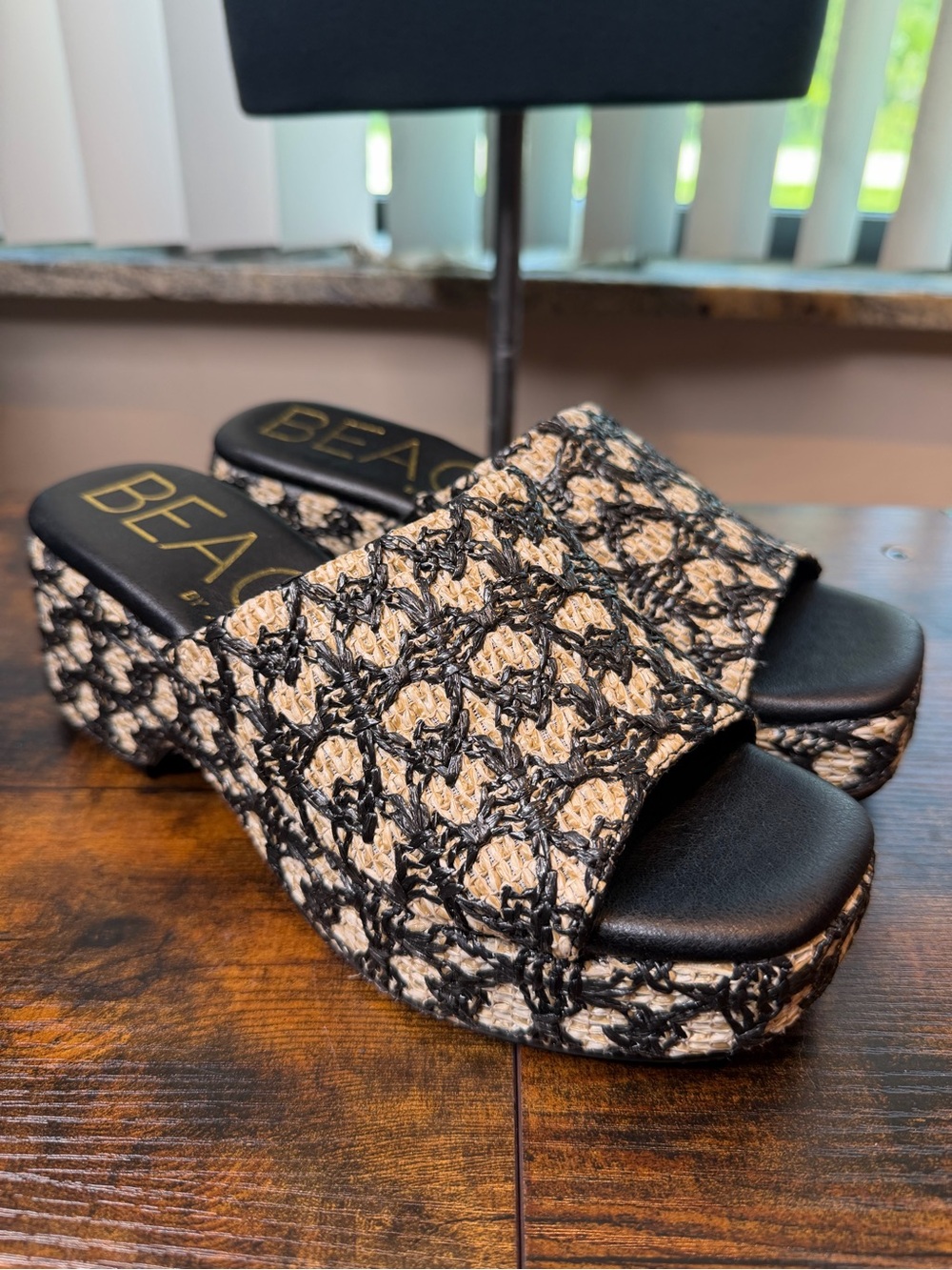 Beach by Matisse Black Natural Woven Platform Slide Sandals Size 8M